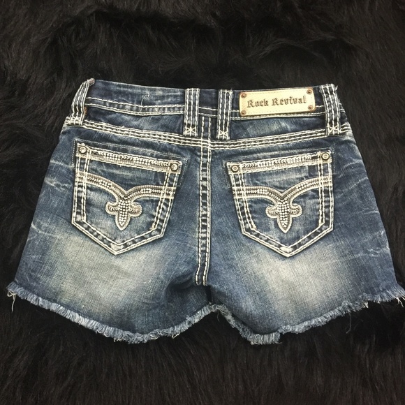 Rock Revival Pants - Rock Revival Mid Rise Curvy Charon Shorts 25